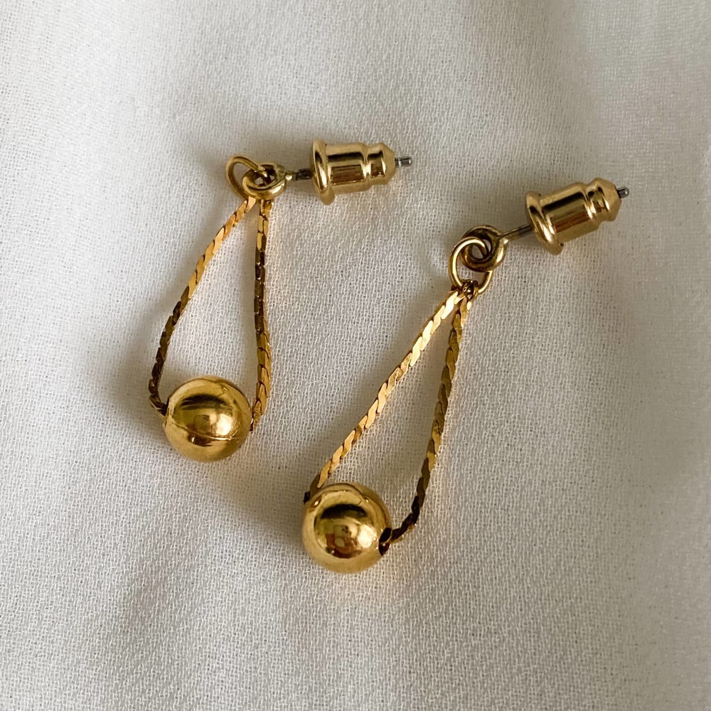 VTG Gold Chain Ball Dangle Earrings